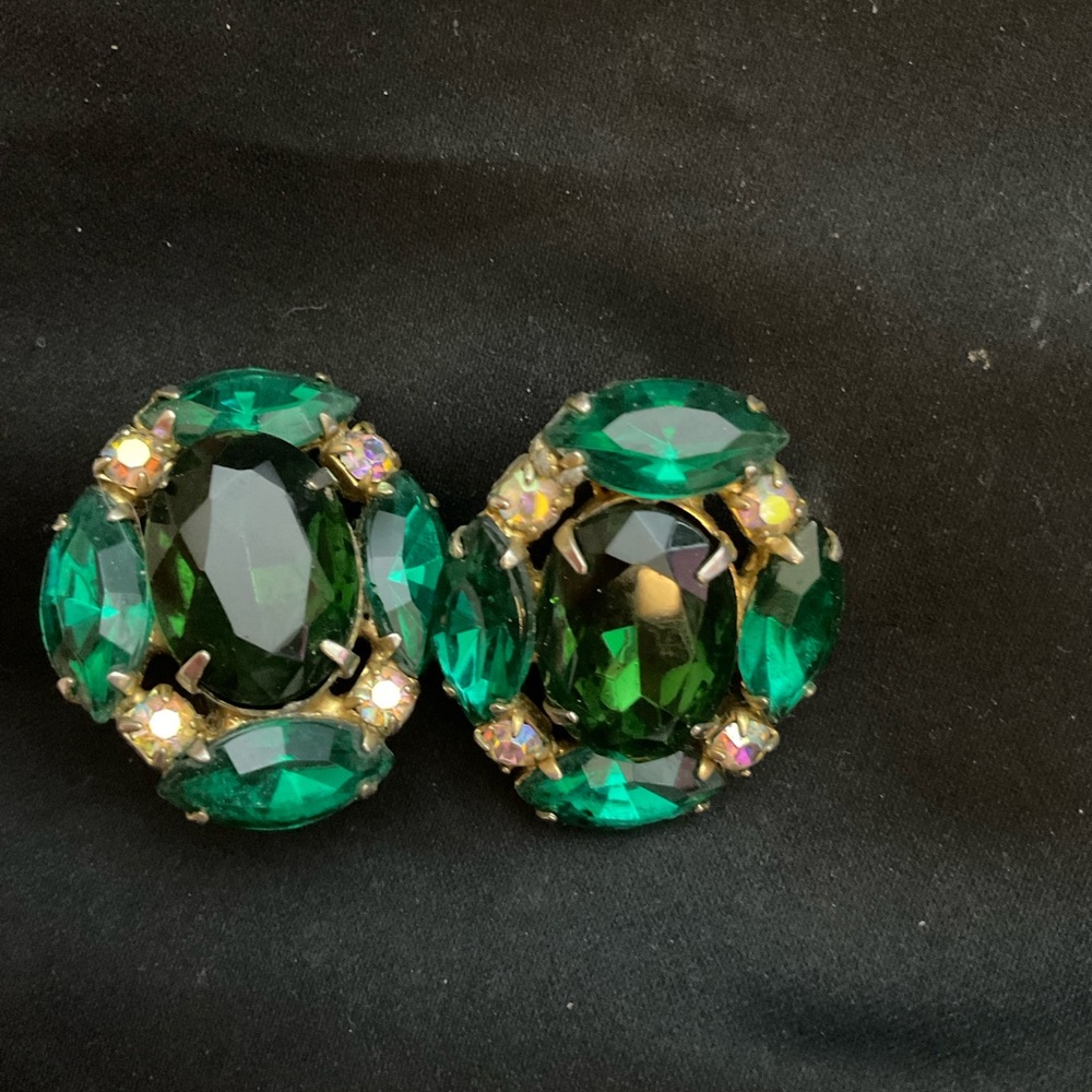 Vintage  Green Gemstone Clip on Earrings